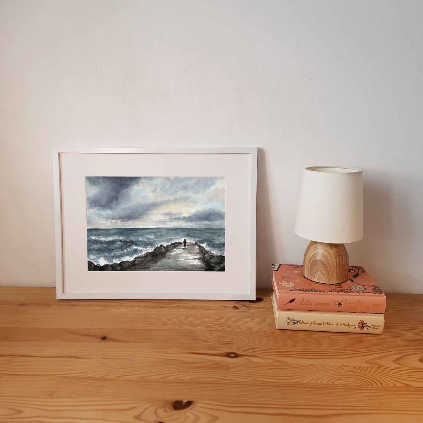 Reproduction A4 encadrée d'une aquarelle représentant la cale de Coutainville en pleine tempête.