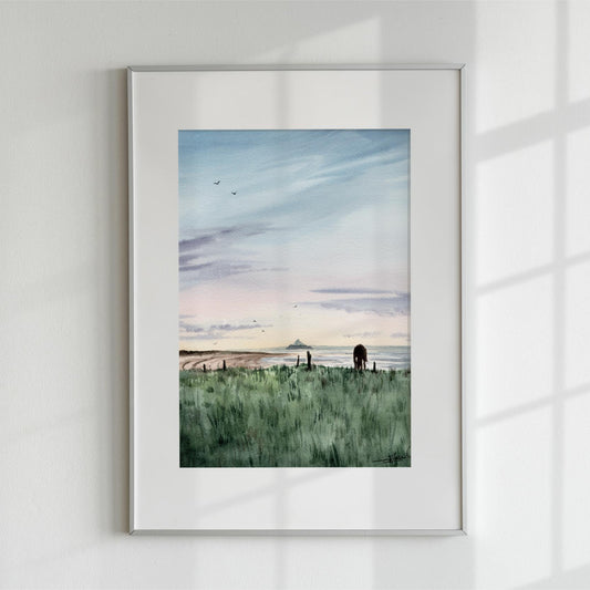 Reproduction encadrée d'une aquarelle de Saint-Jean-le-Thomas, avec vue sur le Mont-Saint-Michel, réalisée par l'artiste normande Emma de Morel.